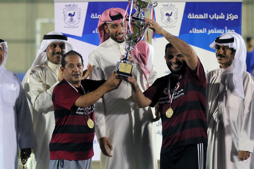 هابي يفاجأ الجميع ويتوج بطلا لمتقاعدي الهملة الكروية
