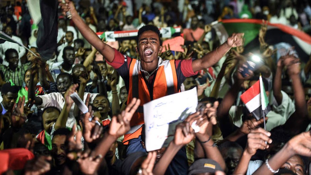 السودان.. قتيل وجرحى بإطلاق نار في محيط الاعتصام