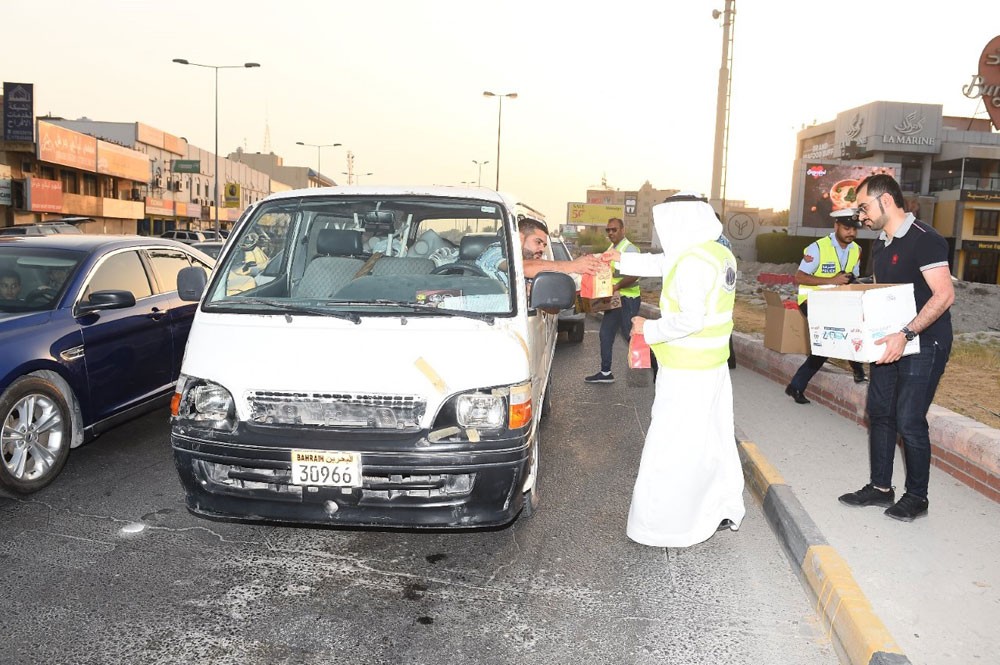  المحافظة الشمالية: توزيع ألفي وجبة إفطار على الطريق بمناسبة العشر الأواخر من رمضان