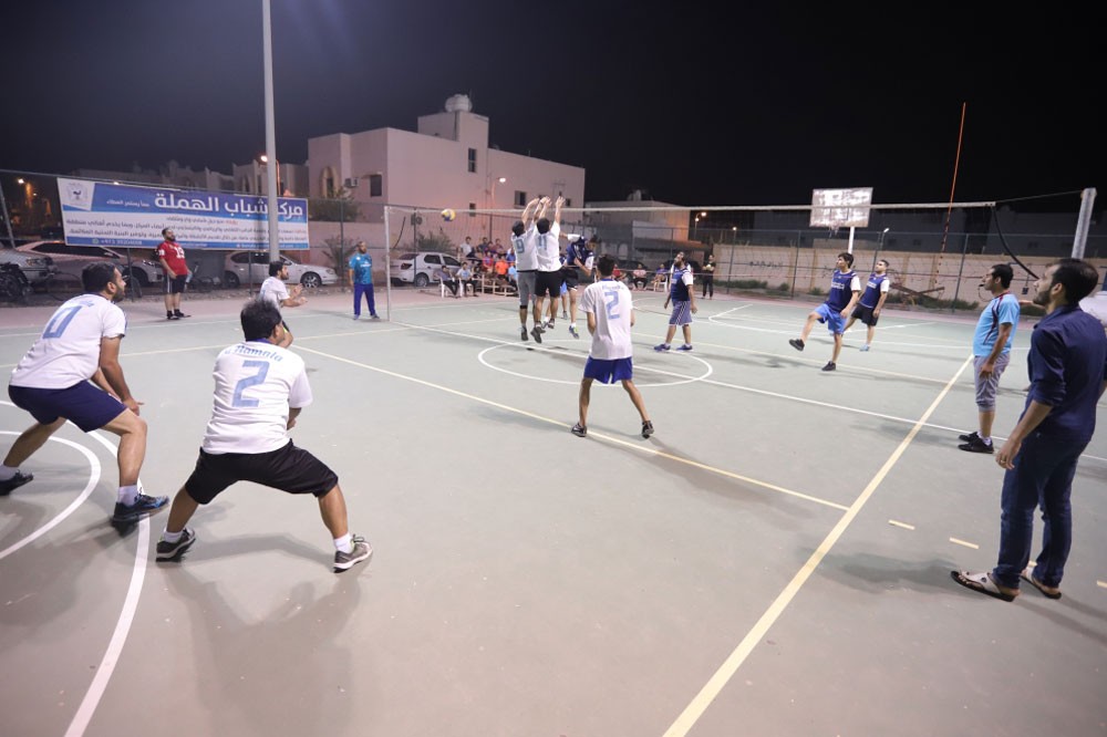 الوطن يواجه أخبار الخليج بنهائي كرة الطائرة بمركز شباب الهملة
