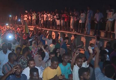 الأمن السوداني يغلق مدخل الاعتصام منعا لتكرار الحوادث