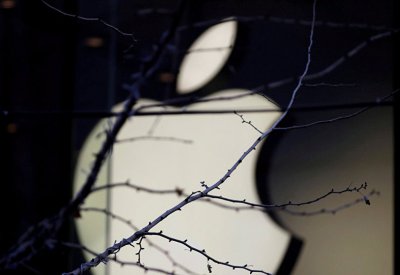 "أبل" تفاجئ مستخدميها بقرار جديد