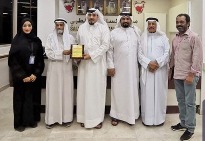 "الجنسية والجوازات" تشارك مع فريق سواعد إيجابية التطوعي في زيارة الأطفال المرضى بمستشفى السلمانية