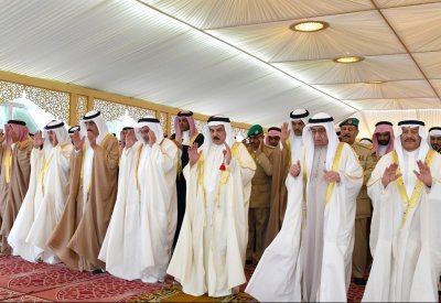  جلالة الملك المفدى يشارك جموع المصلين في أداء صلاة عيد الفطر المبارك
