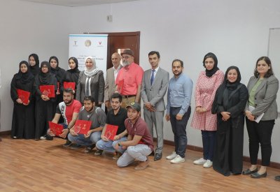 مدير عام معهد البحرين للتدريب تكرم الفائزين في مسابقة معرض ابتكر (5)