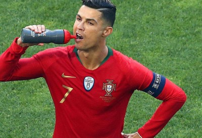  رونالدو الغاضب.. الكاميرا ترصد "الغيرة" في ليلة البرتغال