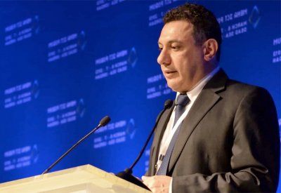 القضاء الإيراني: طهران ستسلم نزار زكا إلى لبنان