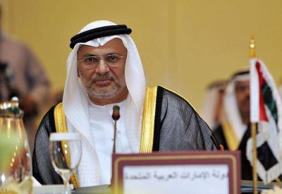  قرقاش: نساهم في دعم الانتقال السلمي للسلطة في السودان