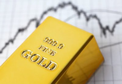 الذهب يحقق مكاسب أسبوعية 1% بدعم توقعات رفع الفائدة