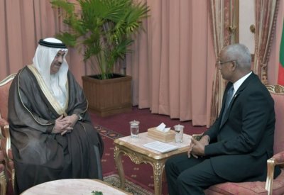 رئيس المالديف يتسلم أوراق اعتماد سفير البحرين