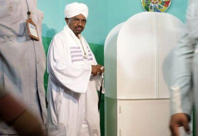 السودان.. أول ظهور للبشير منذ الإطاحة به
