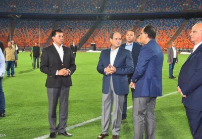 السيسي يتفقد ستاد القاهرة قبل أمم أفريقيا