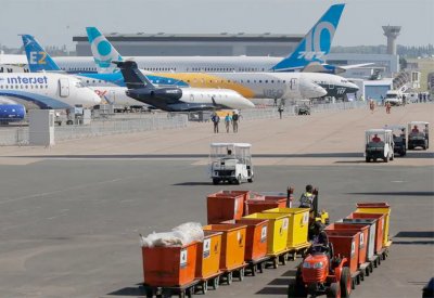 "بوينغ" و"إيرباص" وجهاً لوجه في معرض باريس للطيران