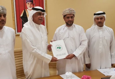 الاتحاد العربي يوقع مع عمان عقد استضافة البطولة العربية الشاطئية للطائرة