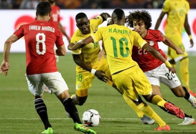  مدير منتخب مصر يكشف حقيقة واقعة التحرش وسحب الهواتف