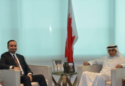 وزير الصناعة يجتمع مع المدير التنفيذي لمركز صادرات البحرين