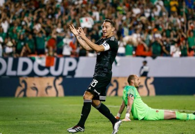 المكسيكي غوادرادو يحقق رقماً تاريخياً مع منتخب بلاده