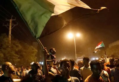 واشنطن تلوح بعقوبات على السودان في حال زاد العنف