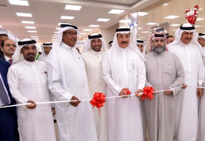 وزير العمل يفتتح معرض التوظيف في القطاع الطبي الخاص