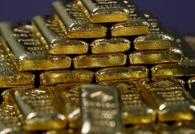  تراجع الذهب مع تضاؤل الرهان على خفض كبير بأسعار الفائدة