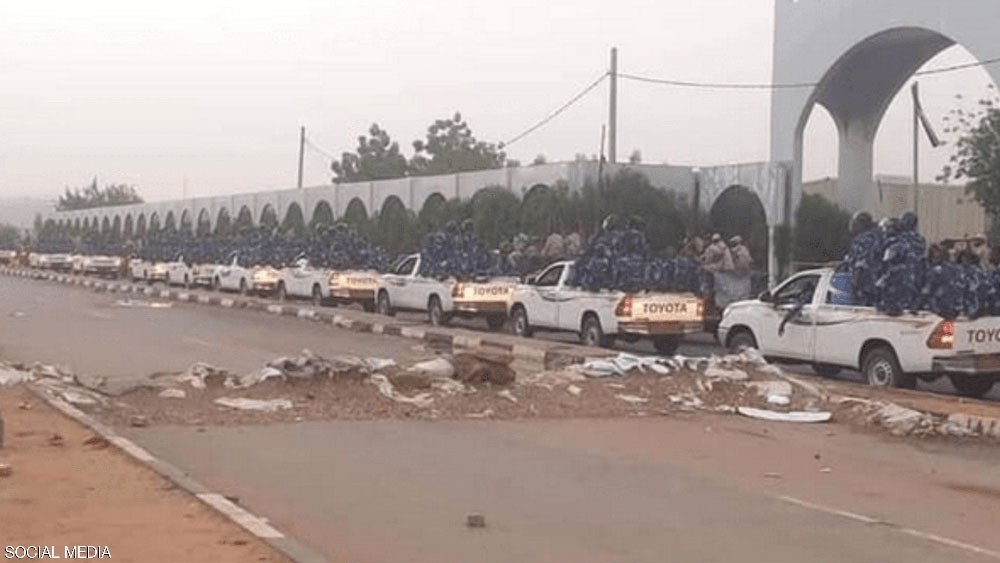  الخرطوم.. فض "اعتصام القيادة" بالكامل