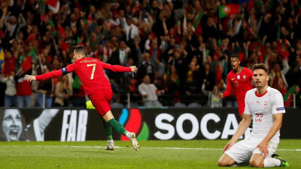 "هاتريك" رونالدو يصعد بالبرتغال إلى نهائي دوري أمم أوروبا
