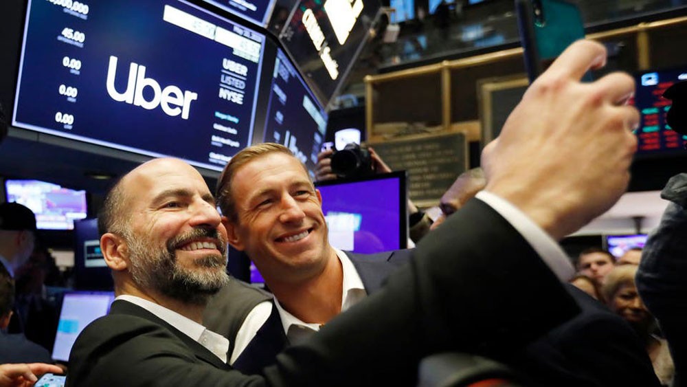 سهم "أوبر" يخترق سعر الطرح لأول مرة منذ دخول البورصة