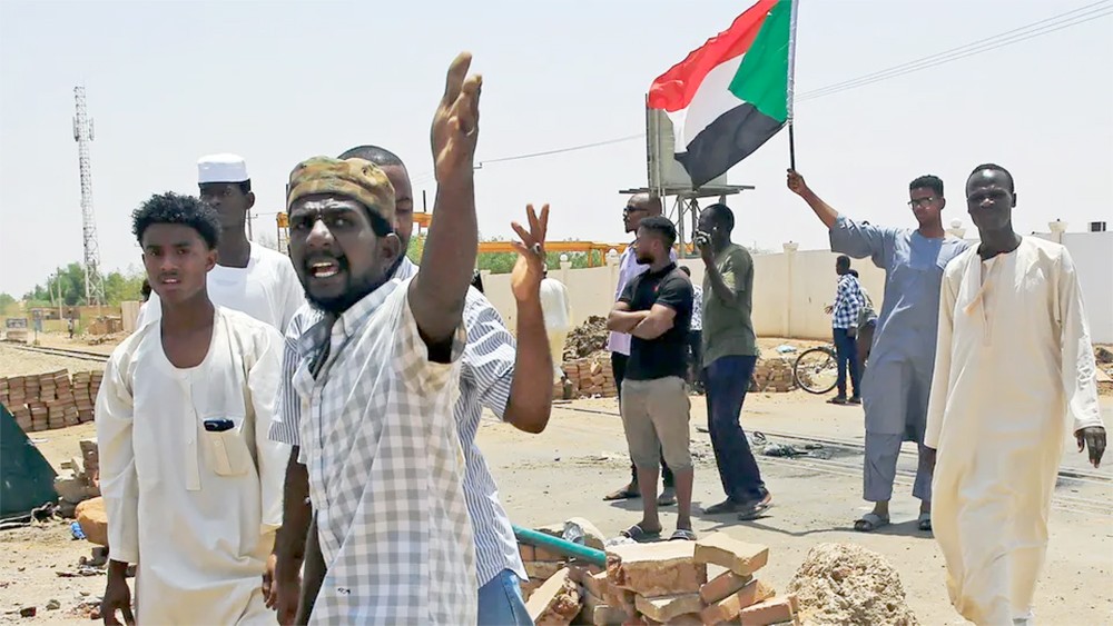 السودان.. اعتقال 68 ضابطاً دبروا انقلاباً على المجلس العسكري