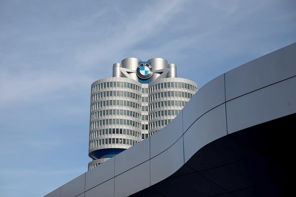 مجموعة BMW وجاغوار لاند روفر تعلنان عن تعاون لتطوير الجيل القادم من تكنولوجيا السيارات الكهربائية