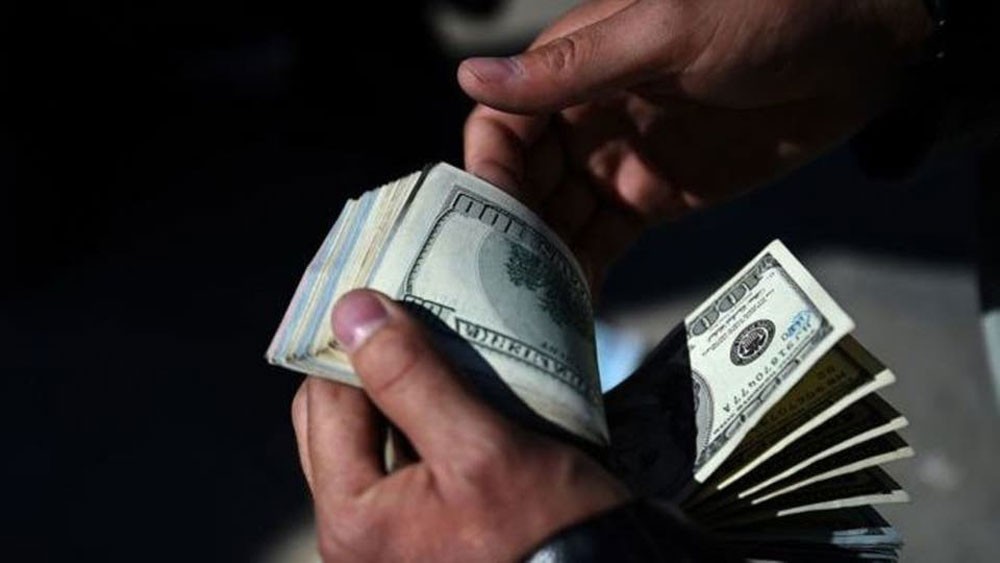 منذ بدء العقوبات.. إيران هربت 5 مليارات دولار من أفغانستان