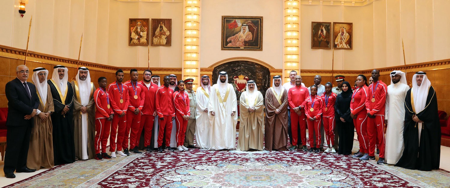 جلالة الملك يستقبل منتخب ألعاب القوى بمناسبة فوزهم بلقب البطولة الآسيوية