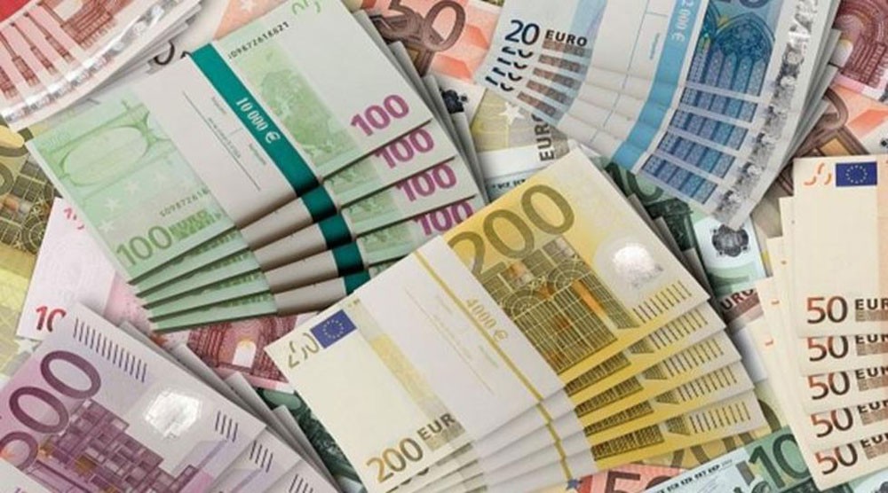 الدولار يبلغ أعلى مستوى له في أسبوعين مع ترقب المستثمرين لاجتماع الفدرالي الأميركي