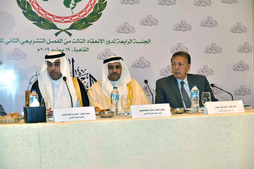 العسومي: ندعم الوحدة العربية 