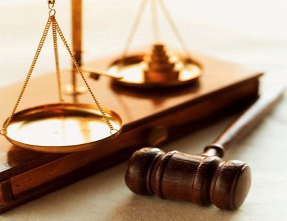سرق هاتف نقال ونسي هاتفه بعدما شاهدته بنت الضحية بمنزلهم