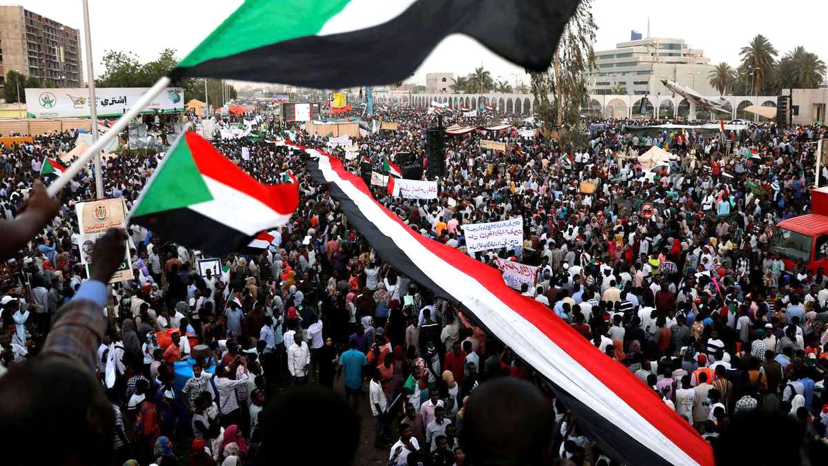 السودان.. مساعٍ لحل الأزمة قبل 30 يونيو