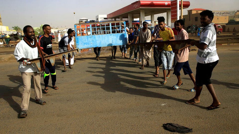 محكمة سودانية تأمر بإعادة خدمة الإنترنت