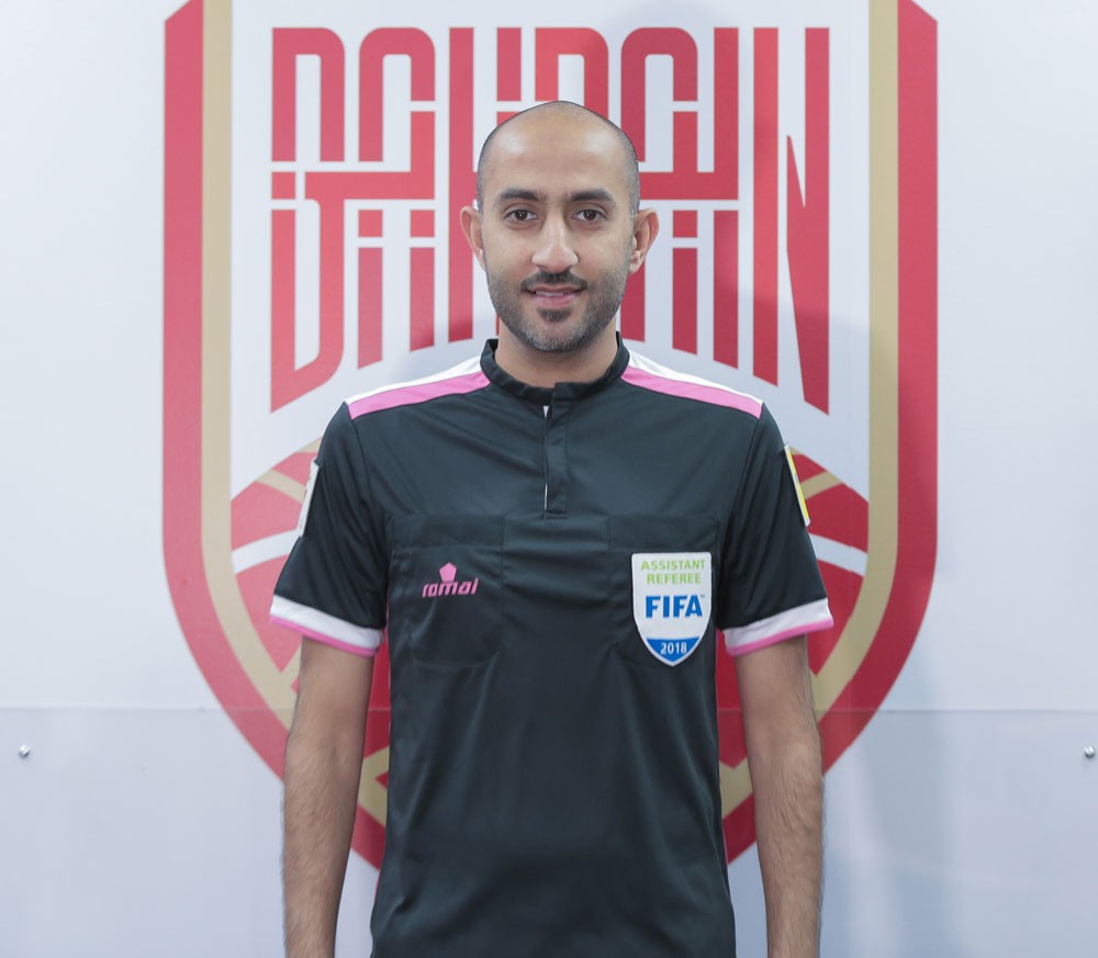 السماهيجي وجناحي يشاركان في تحكيم بطولة غرب آسيا لكرة القدم