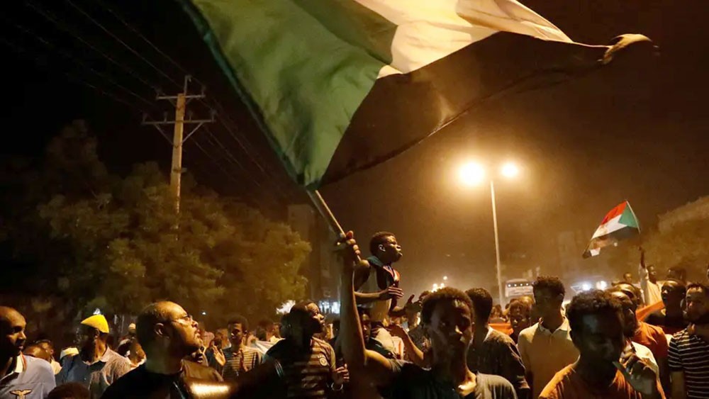 واشنطن تلوح بعقوبات على السودان في حال زاد العنف