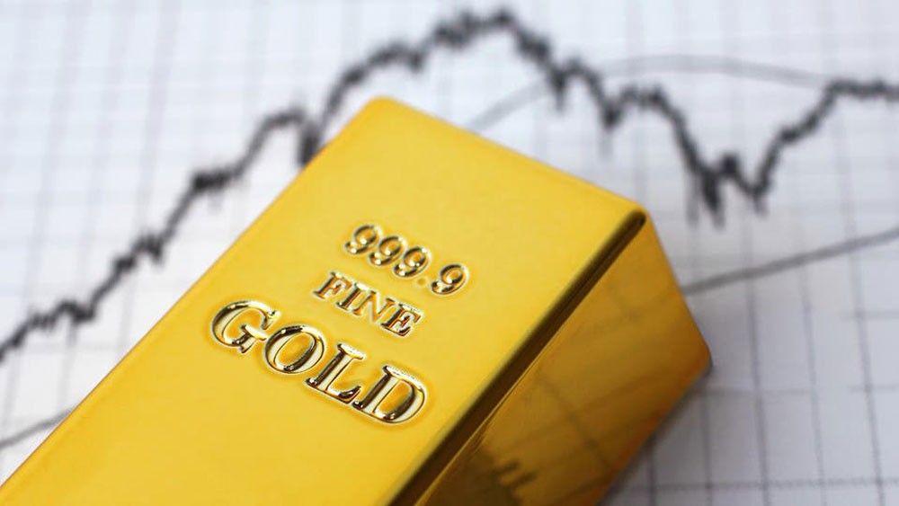 الذهب ينخفض بعد سلسلة ارتفاعات متوالية مع صعود الدولار