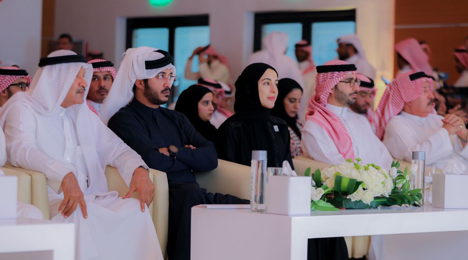 خالد بن حمد: البحرين والإمارات اتخذتا خطوات واضحة في دعم وتمكين الشباب