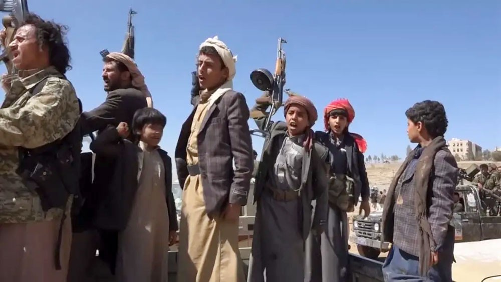 اليمن..الحوثي يخطف 4 أطفال ويرسلهم للقتال دون علم أسرهم
