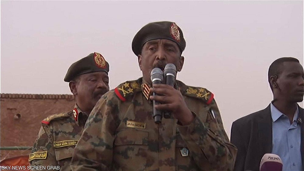  السودان.. البرهان يتعهد بنقل السلطة إلى الشعب سريعا