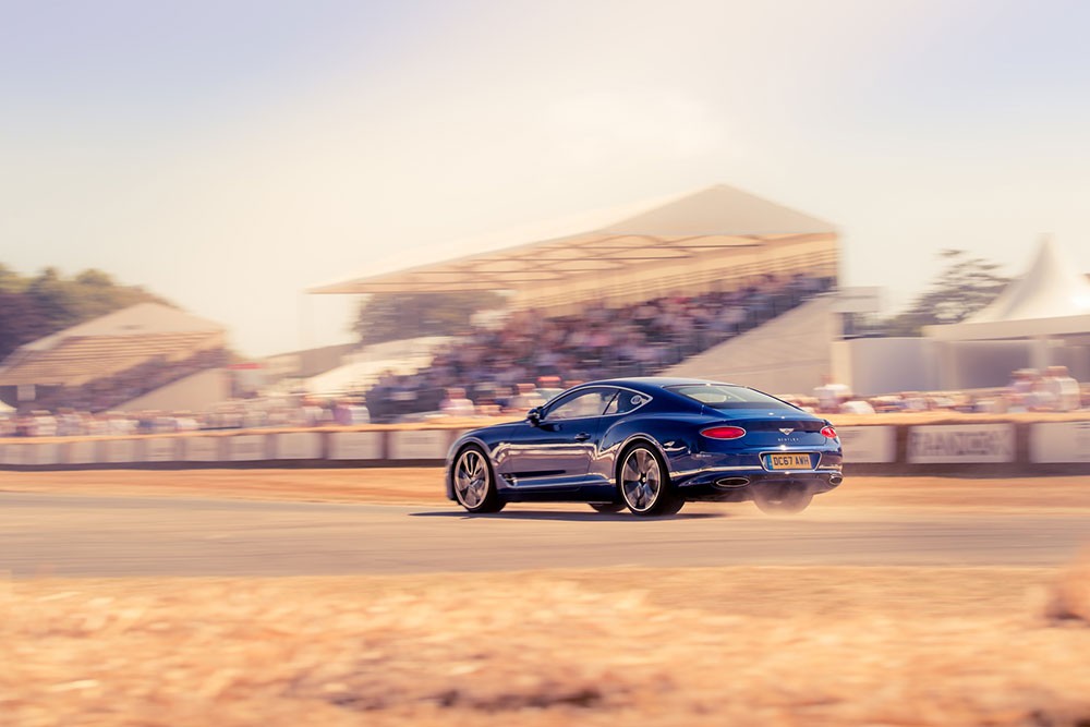 Bentley تحتفل بالذكرى المئوية في’جودوود‘ للسرعة
