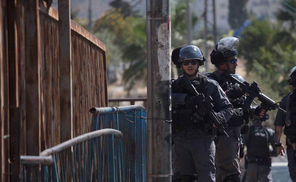 إسرائيل تعتقل وزير القدس الفلسطيني