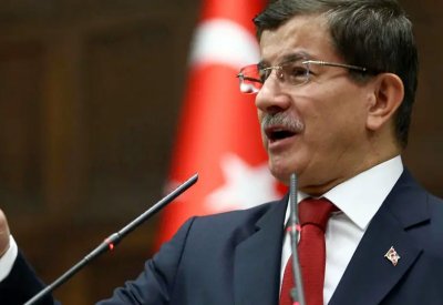 داود أوغلو يوجه انتقاداً لاذعاً لحزب أردوغان بعد هزيمة اسطنبول