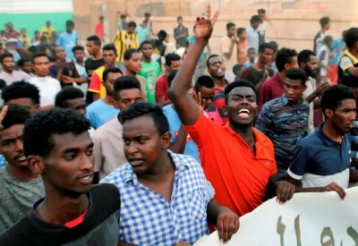 السودان: التفاوض بين الرفض والترحيب والشارع يترقب