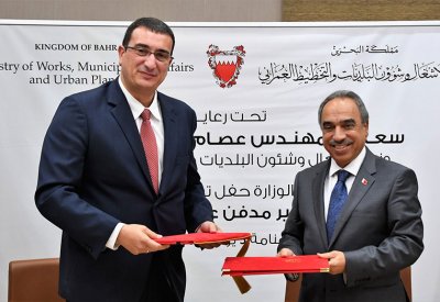 وزير الأشغال والبلديات يوقع اتفاقية مشروع إدارة وتطوير مدفن عسكر للمخلفات