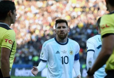 مدرب البرازيل: ميسي يعاني.. وعليه احترام الآخرين