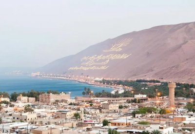 تبوك السعودية.. بحر وسهل وجبل وآثار طاعنة في القدم