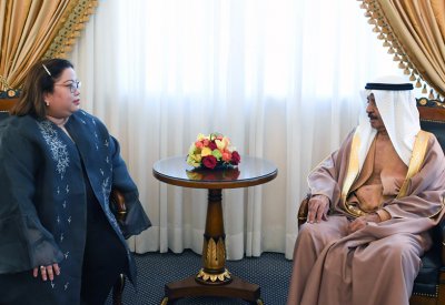 سمو رئيس الوزراء يستقبل وكيل وزارة الشؤون الخارجية الفلبينية لشؤون العمال المهاجرين